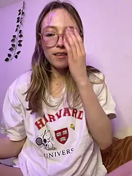 ReenKitty online show from February 6, 7:01 am