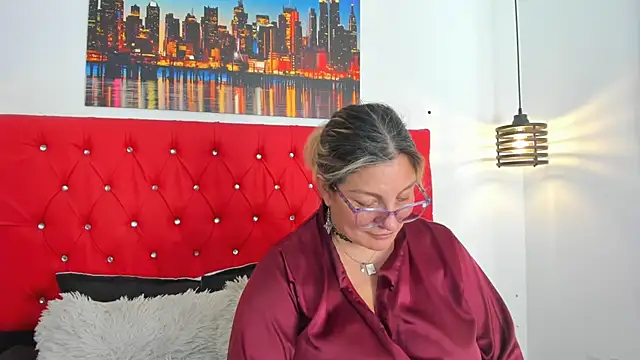 carolinacrus01 online show from February 26, 7:46 pm