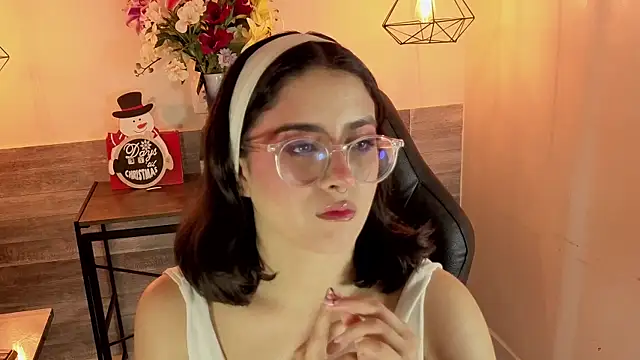 LiLLiAnderson online show from December 5, 12:17 pm