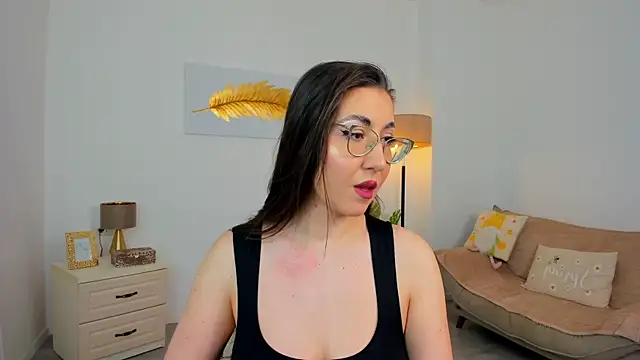 Kylie Kathy online show from April 7, 9:50 pm