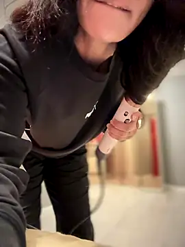 Ofcourseoneday online show from September 15, 6:43 am