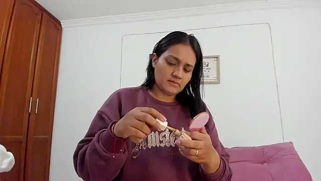 selena jhonson online show from April 17, 1:13 pm