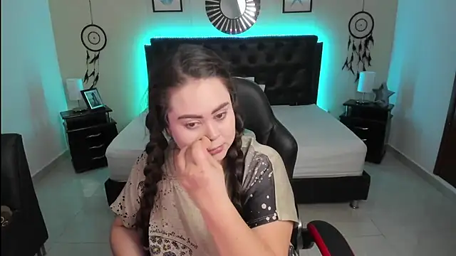 LolaVillalobos online show from September 25, 3:11 pm