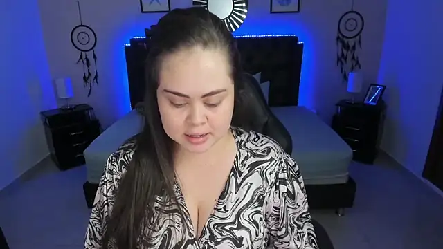 LolaVillalobos online show from November 17, 12:28 pm