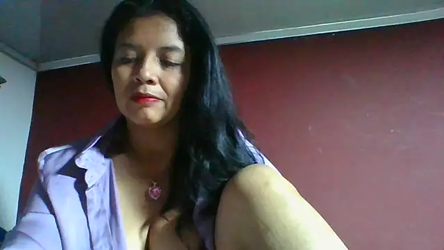 DianaOchoa  online show from April 17, 3:30 am