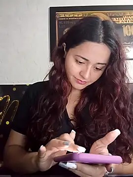 candy  fox  online show from October 8, 11:58 am