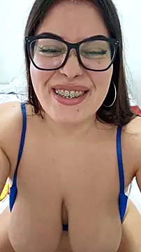 Larissa4U online show from September 12, 3:30 pm