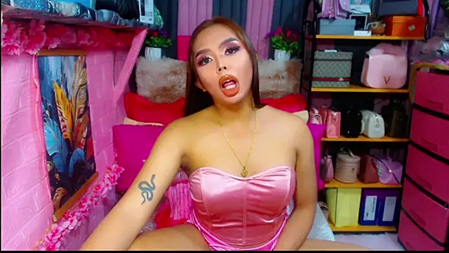 MoniqueCeleste online show from October 12, 5:48 pm