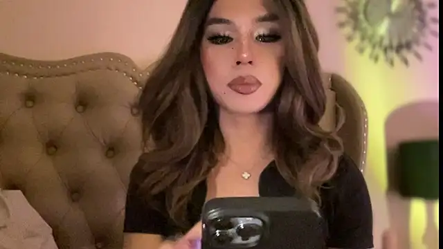 solana imani online show from April 9, 3:50 pm