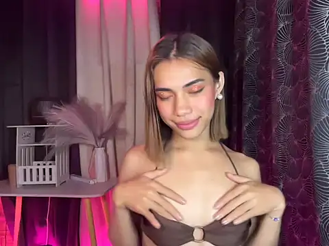 Lovelynikki03 online show from October 25, 6:48 pm