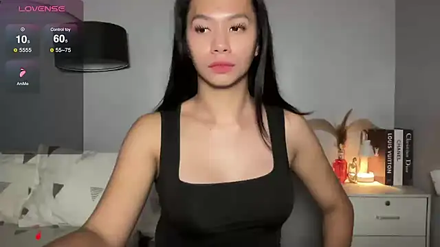 Demi Maddison online show from October 10, 4:45 pm