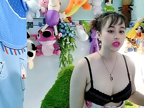 emgaixinhngoan online show from October 14, 12:52 pm