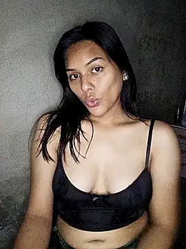 Wena Larson88 online show from February 15, 3:33 pm