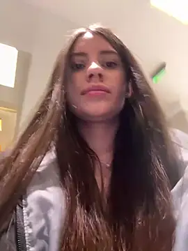 Isabella21  online show from April 17, 1:51 am