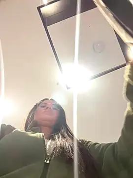 Isabella21  online show from September 15, 9:22 pm