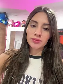 Isabella21  online show from February 5, 3:53 am