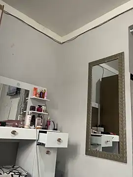 Isabelaa  online show from May 8, 7:38 pm