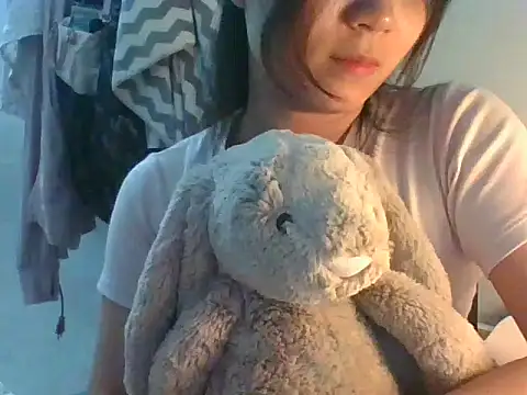 Linzly online show from September 13, 4:48 pm