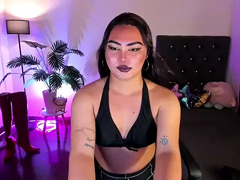 Unique Maya online show from April 6, 2:00 am