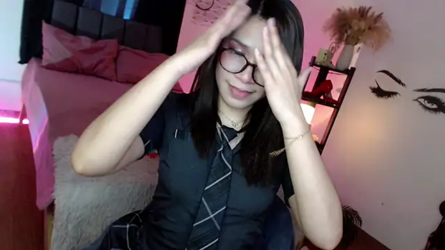 Veniceseduction online show from September 17, 4:32 am