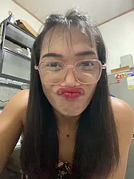 Herbielustts online show from March 8, 2:21 pm