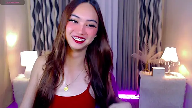 Kiah Wyatt online show from October 31, 6:50 am