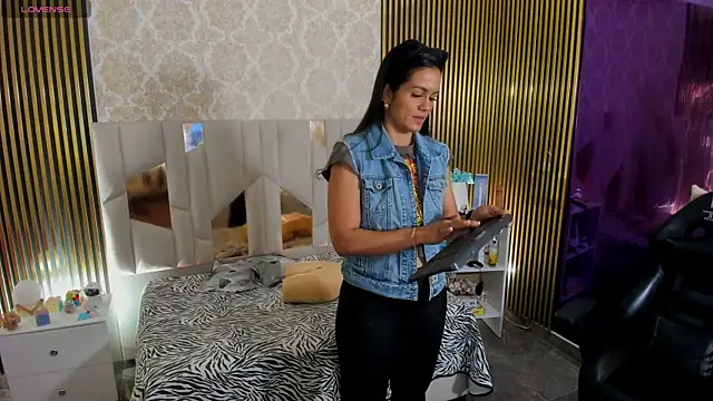 Rosalind tay online show from September 22, 12:14 pm