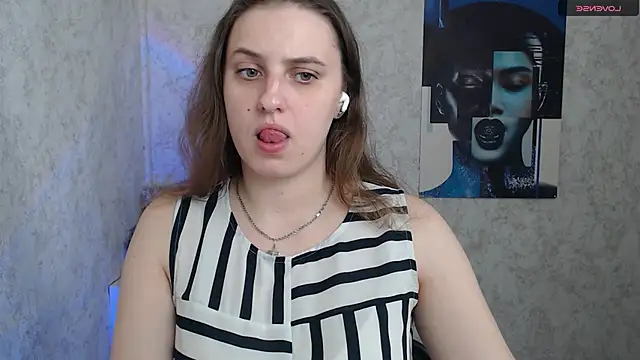 AmandaDimond  online show from April 20, 9:23 am