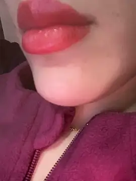 Mimisixo online show from March 27, 5:46 pm