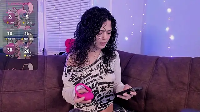 manyunya  online show from February 5, 8:01 pm