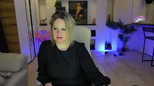 MariemLui online show from April 15, 3:56 pm