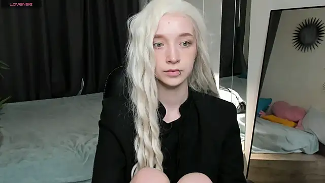 MelissaReis online show from September 13, 8:50 pm