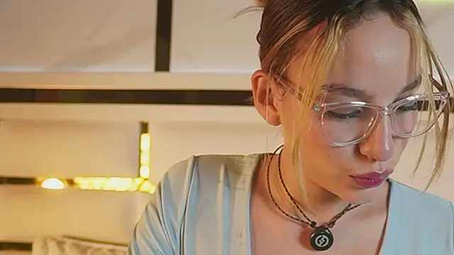 ambar rosse25 online show from September 20, 11:52 am