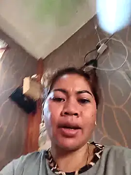 sexybitch 02 online show from March 18, 11:10 pm