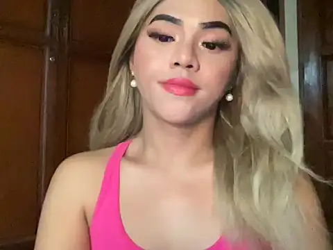 calimonroe online show from April 18, 9:37 pm