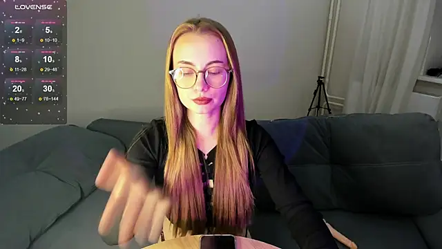 MewStella online show from October 14, 7:27 pm