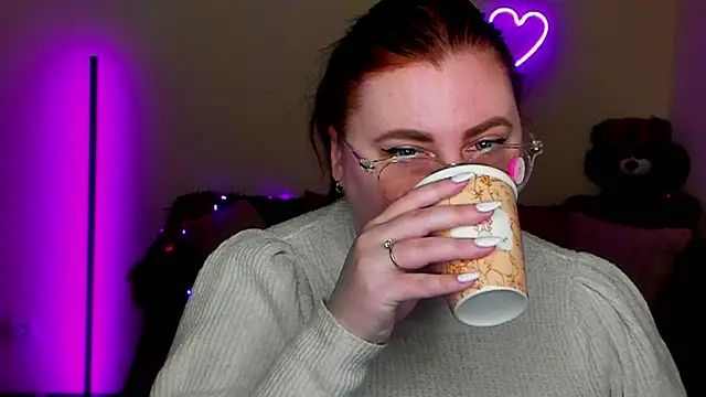 Alicia love00 online show from April 23, 11:39 am