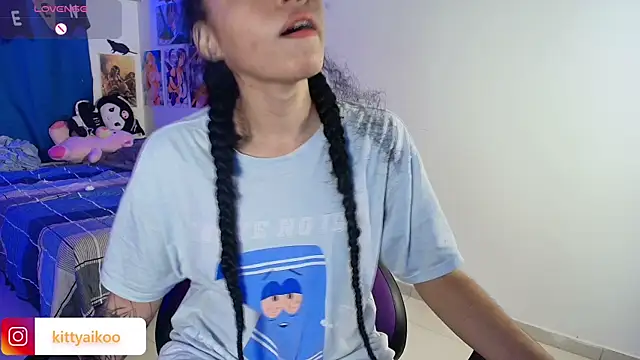 kitty aikooo online show from November 17, 6:03 am