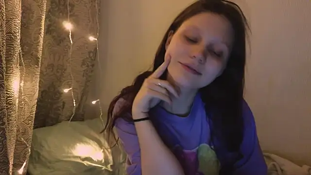 Lunliss online show from March 1, 8:41 pm