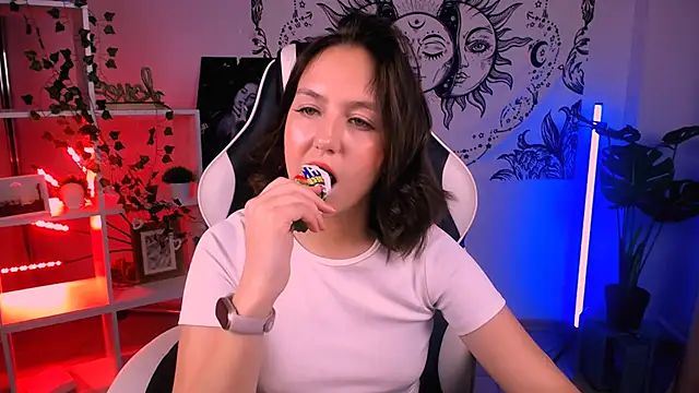 CindySparkl online show from October 4, 8:31 am