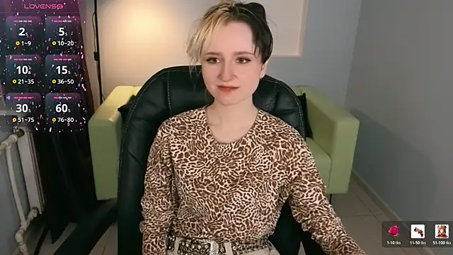 girl next doorr online show from March 7, 1:18 pm