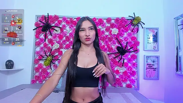 hannah miller 1 online show from October 27, 12:22 pm