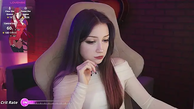 LiliLuna online show from October 2, 9:58 am