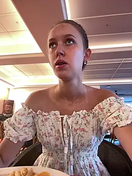 ElliRose online show from October 11, 12:37 am