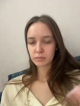 ElliRose online show from February 10, 1:58 pm