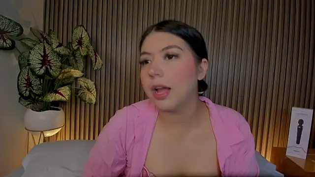 anagil  online show from December 4, 8:09 pm