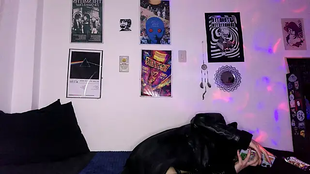 plutonbluemooon333 online show from October 10, 2:27 am