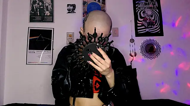 plutonbluemooon333 online show from October 2, 12:48 am