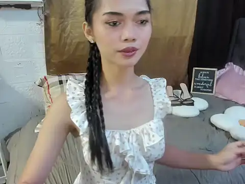 yunxieesweetgurl online show from October 24, 9:44 pm