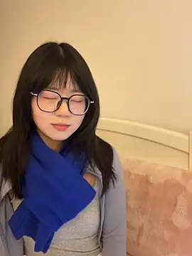 Ella-A9 online show from December 17, 8:24 pm